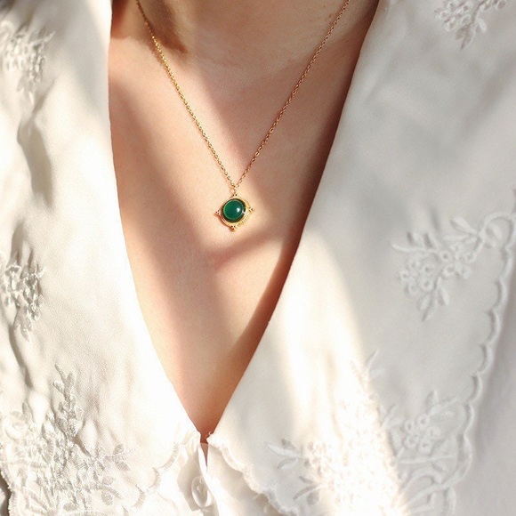 Jewelry - 18K Gold Plated Green Carnelia Necklacen